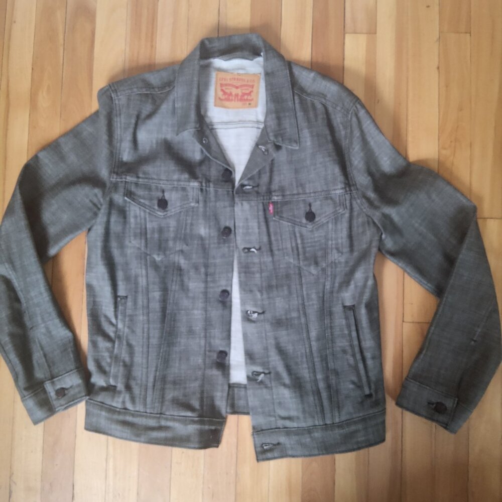 Levi's army green trucker